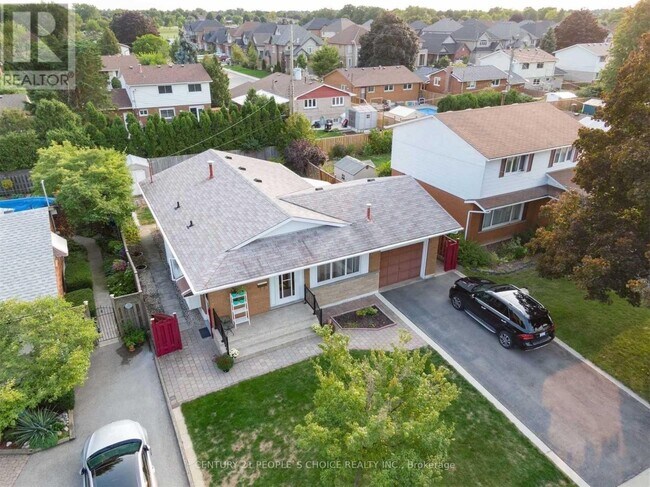 25 Darlington Dr in Hamilton, ON - Building Photo - Building Photo