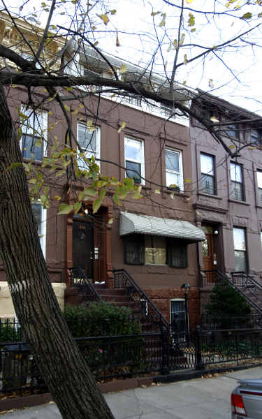 830 Putnam Ave in Brooklyn, NY - Building Photo