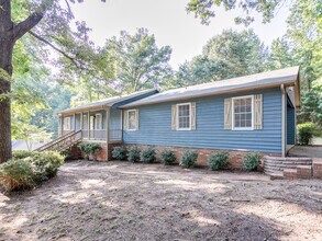70 Casey Ln in Spartanburg, SC - Foto de edificio - Building Photo