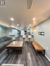 15 Hildegard Dr in Hamilton, ON - Building Photo - Building Photo