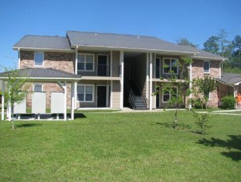 Maison Dedeaux in Gulfport, MS - Building Photo