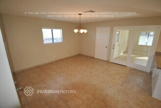 945 W Gemini Dr in Tempe, AZ - Foto de edificio - Building Photo