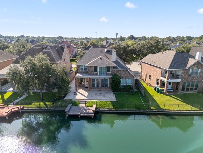 property at 10011 Lakeside Gables Dr