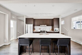 11280 Pazarena Pl in Maple Ridge, BC - Building Photo - Building Photo