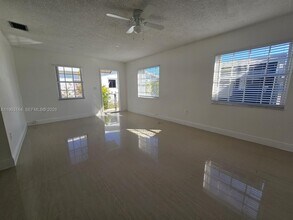 17240 NW 52nd Ave in Miami Gardens, FL - Building Photo - Building Photo