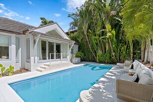 365 Hibiscus Ave in Palm Beach, FL - Building Photo