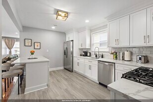 728 John F. Kennedy Blvd in Bayonne, NJ - Building Photo