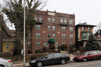 4529 Spruce Street in Philadelphia, PA - Foto de edificio - Building Photo