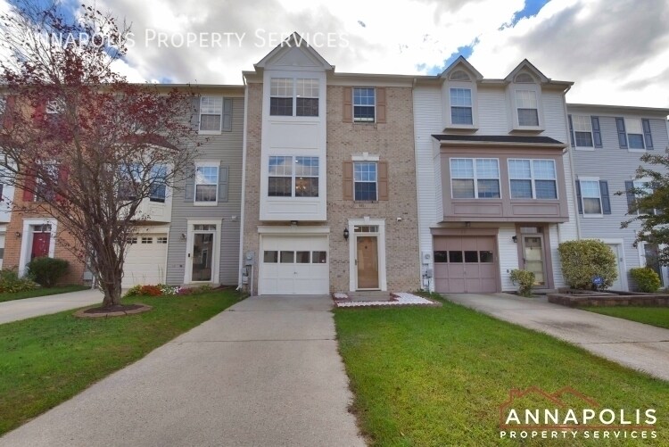 109 Pinecove Ct in Odenton, MD - Building Photo