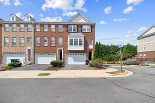 20808 Yeats Sq in Ashburn, VA - Building Photo