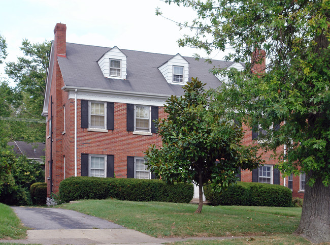 111 Cochran Rd in Lexington, KY - Foto de edificio - Building Photo