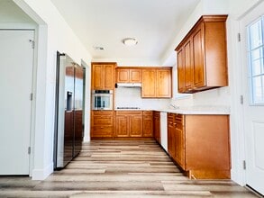 63 Cathcart Ave in Sacramento, CA - Building Photo - Building Photo