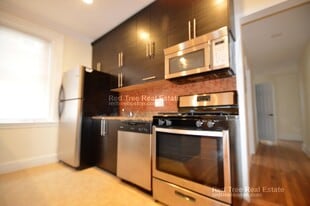 73 Thatcher St in Brookline, MA - Building Photo