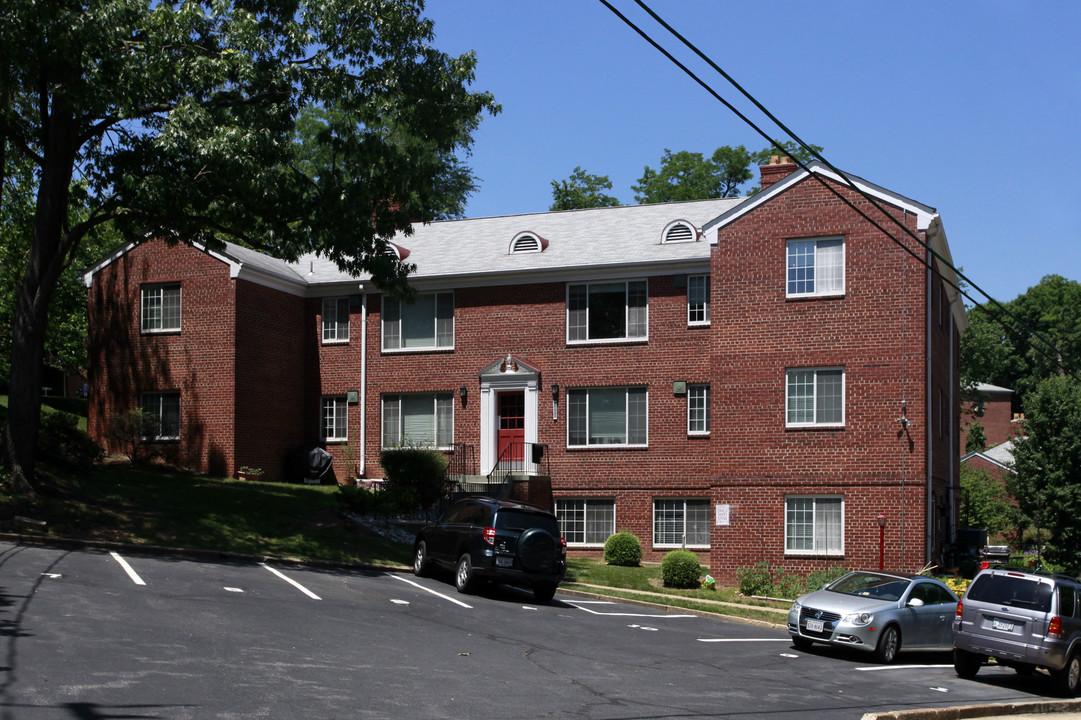 The Admiralty Apartments in Arlington, VA - Building Photo