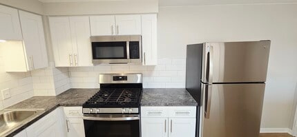 11011-11013 S Lloyd Dr in Worth, IL - Foto de edificio - Building Photo