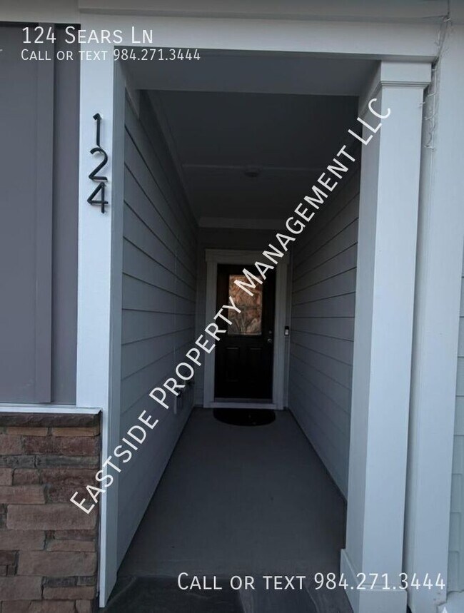 124 Sears Ln in Morrisville, NC - Building Photo - Building Photo