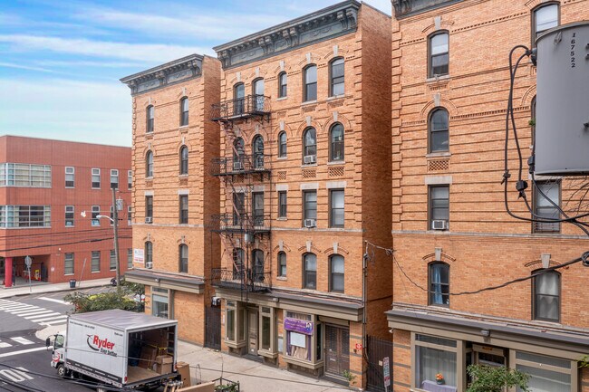 269 Varick St in Jersey City, NJ - Building Photo - Building Photo