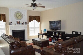 16831 Dunaverty Pl in Charlotte, NC - Building Photo - Building Photo