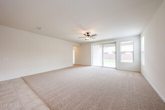 16683 W Whispering Wind Dr in Surprise, AZ - Building Photo - Building Photo