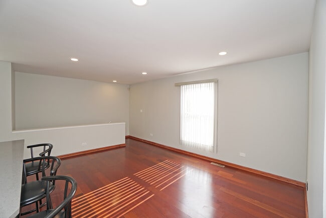 1164 Inverrary Ln in Deerfield, IL - Building Photo - Building Photo
