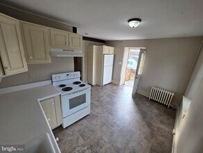 2022 E Main St in Douglassville, PA - Building Photo - Building Photo