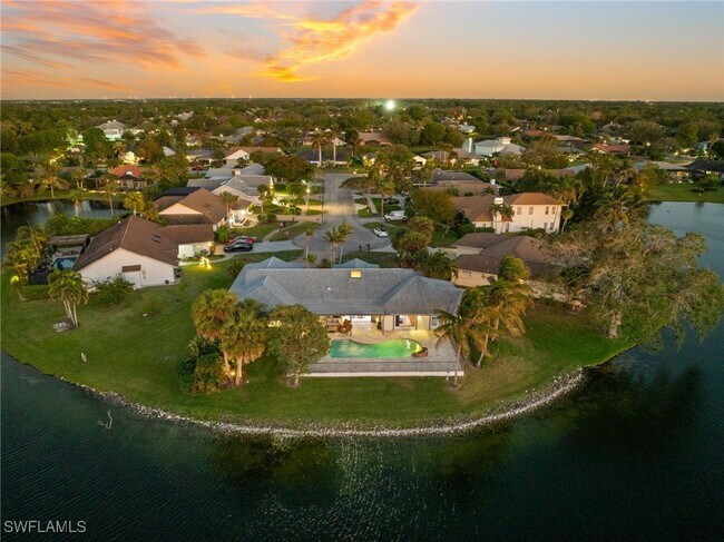 2341 Mayfield Ct in Naples, FL - Building Photo - Building Photo