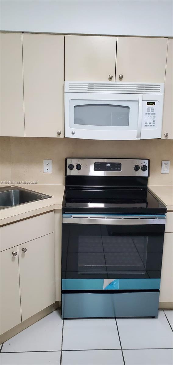 property at 5420 W 21st Ct