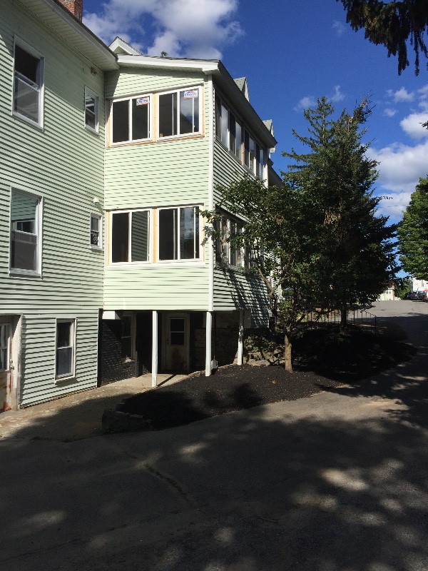 200 Walnut St in Clinton, MA - Building Photo - Building Photo