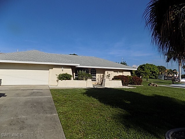 3614 SE 16th Pl in Cape Coral, FL - Foto de edificio