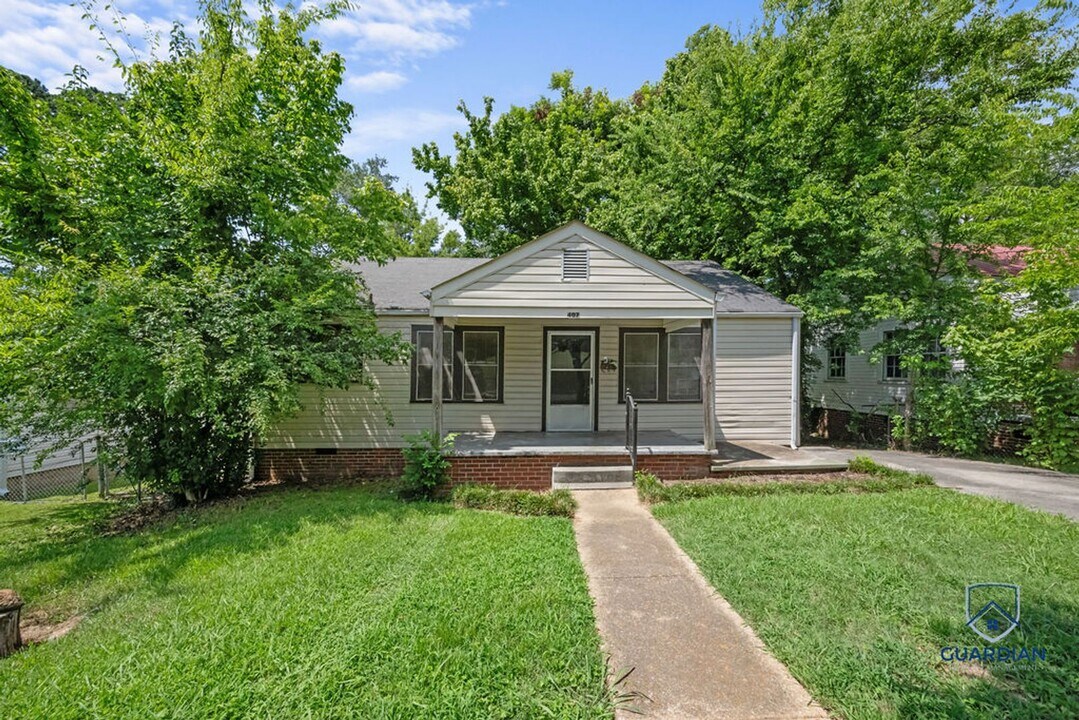 407 S 9th St in Gadsden, AL - Building Photo