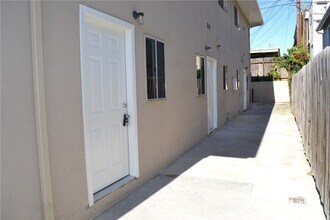 230 Avenida Santa Barbara-Unit -3 in San Clemente, CA - Building Photo - Building Photo