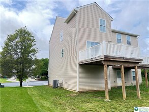 1601 Greystone Cir in Alburtis, PA - Foto de edificio - Building Photo