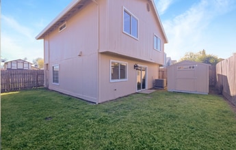 249 Delta Leaf Way in Sacramento, CA - Building Photo - Building Photo