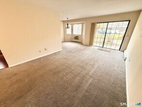 3 Falmouth Ct in Brookfield, CT - Building Photo - Building Photo