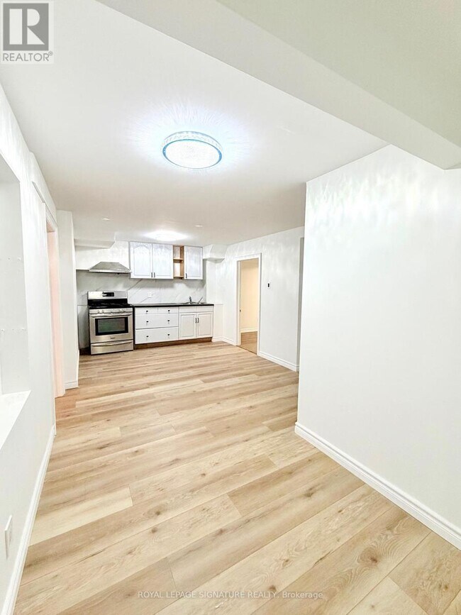 41 Broadbridge Dr in Toronto, ON - Building Photo - Building Photo