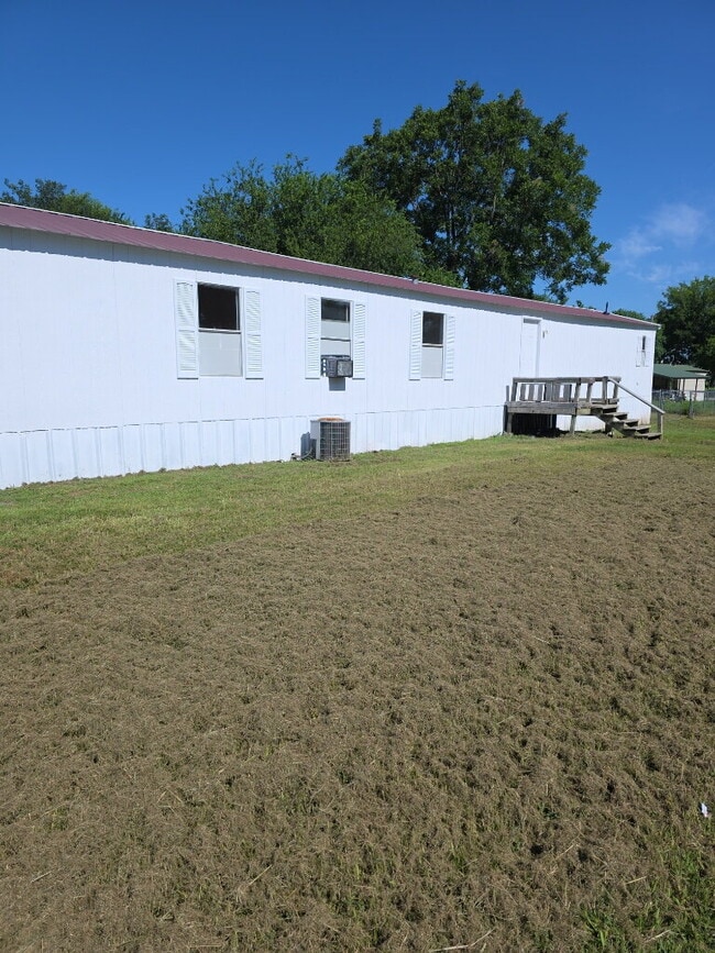 property at 305 W Dixieland Ave