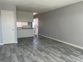 15378 Sequoia St in Hesperia, CA - Building Photo - Building Photo