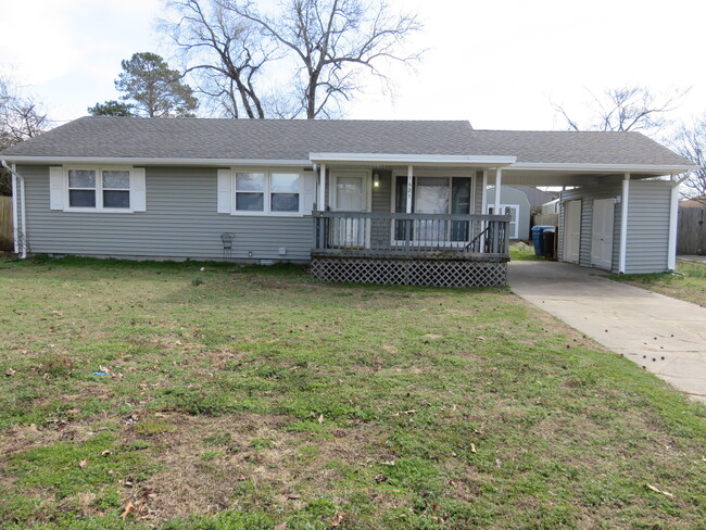 property at 1621 Dearborn Dr
