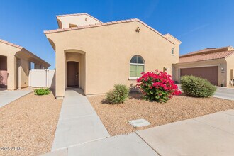 1367 S Country Club Dr in Mesa, AZ - Building Photo - Building Photo