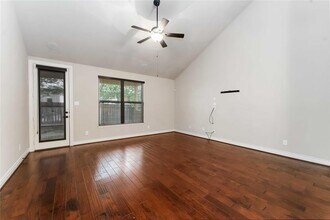 9010 Centennial Dr in Conroe, TX - Building Photo - Building Photo