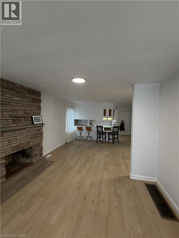 135 Homeside Ave in Hamilton, ON - Building Photo - Building Photo