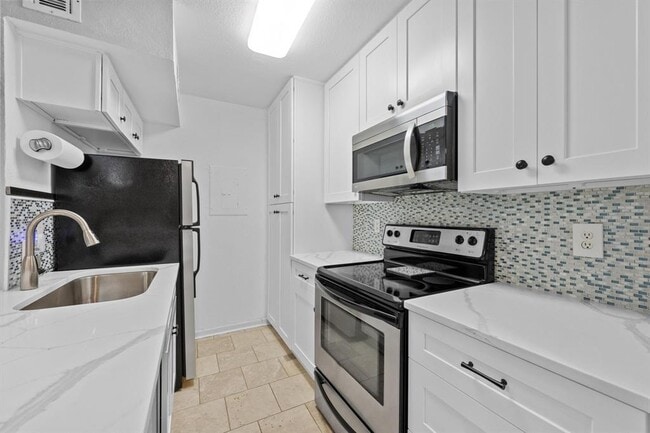 3204 Menchaca Rd in Austin, TX - Building Photo - Building Photo