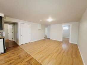 7823-132A 132a Ave NW in Edmonton, AB - Building Photo - Building Photo