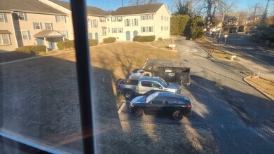 44 S Lansdowne Ave, Unit 101 in Lansdowne, PA - Building Photo - Building Photo