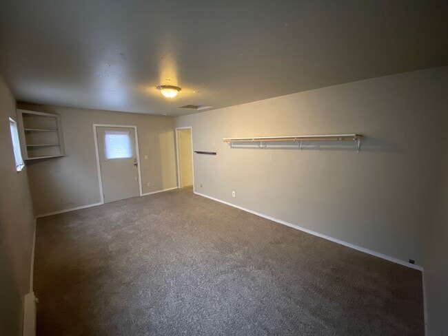 229 W Highland Ave in Chelan, WA - Building Photo - Building Photo