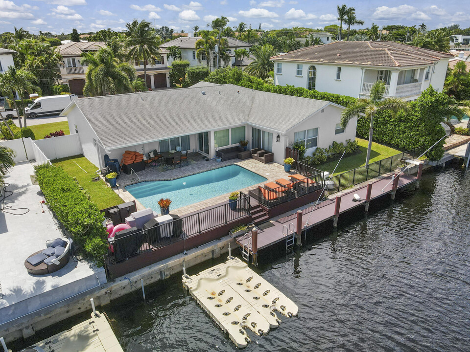 787 Havana Dr in Boca Raton, FL - Foto de edificio