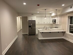 4317 Holly St in Kansas City, MO - Building Photo - Building Photo