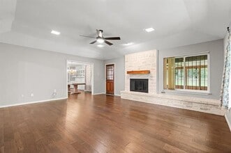 1700 Highview St in Arlington, TX - Building Photo - Building Photo