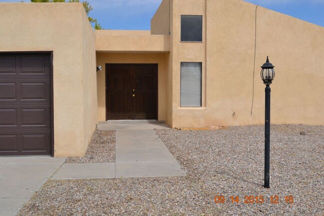 5301 Calle Serena Northwest in Albuquerque, NM - Building Photo - Building Photo