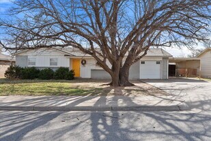 4803 8th St in Lubbock, TX - Building Photo